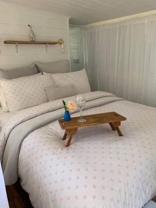 The Wandering Duck - Heritage Tiny House 스트라한 외부 사진